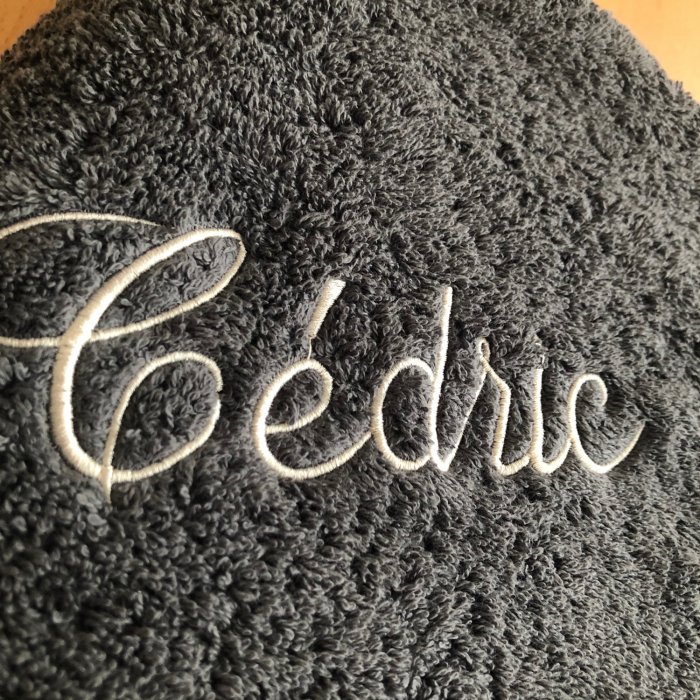 personnalisation de serviette brode avec prenom